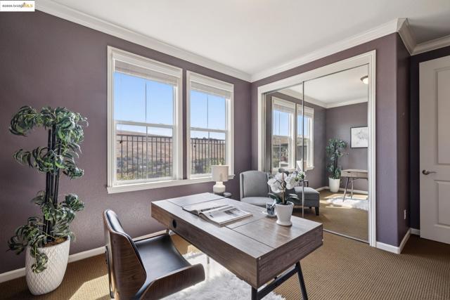 6686 Chalk Hill Ln, Vallejo CA: https://media.crmls.org/mediaz/290ab289-1cde-40eb-8eea-f3de9ca8229d.jpg