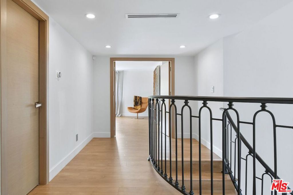 MLS #26915335 image #43