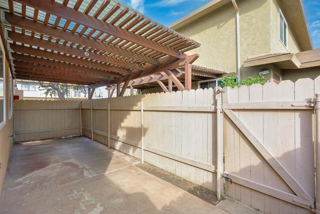 2830 Terrace Pine Dr, San Ysidro CA: https://media.crmls.org/mediaz/290b951b-eaa4-4843-bf4b-c86af45d44bb.jpg