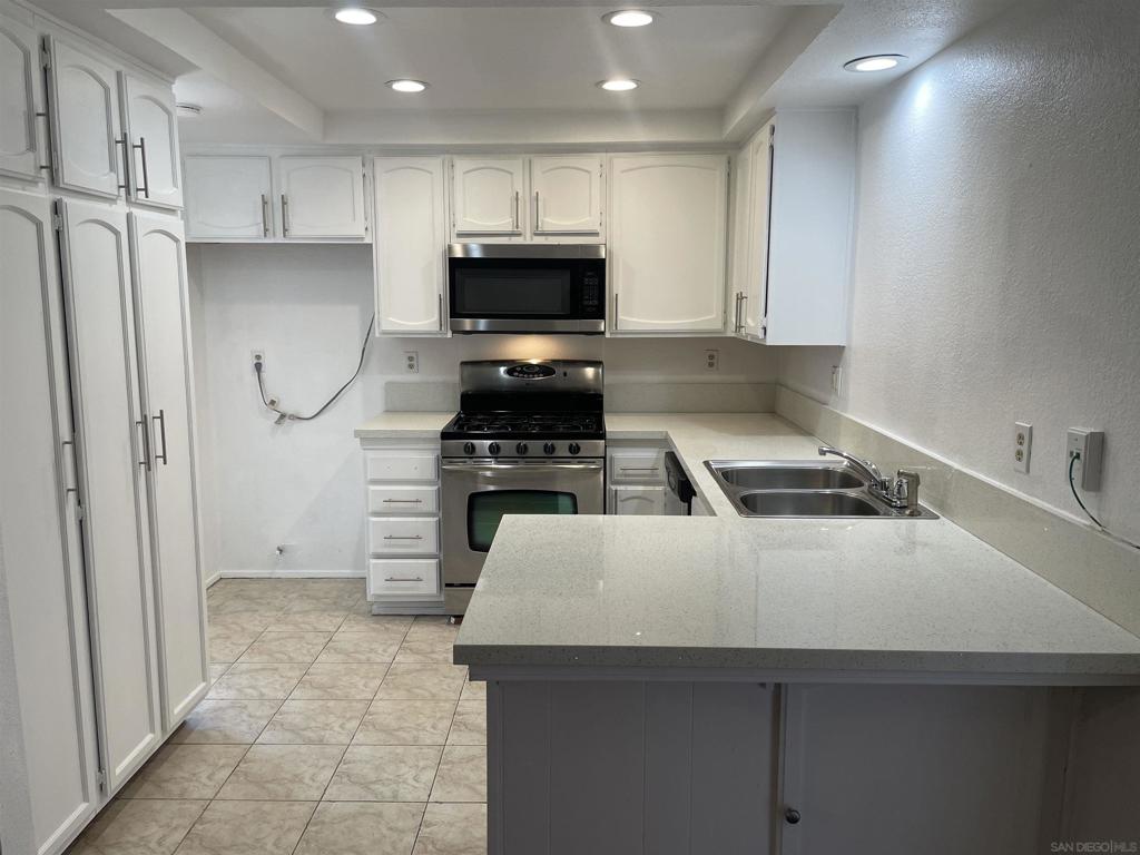 MLS #250032540SD image #2