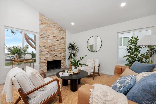 Detail Gallery Image 12 of 38 For 6428 Chiriqui Ln, Carlsbad,  CA 92009 - 3 Beds | 2 Baths