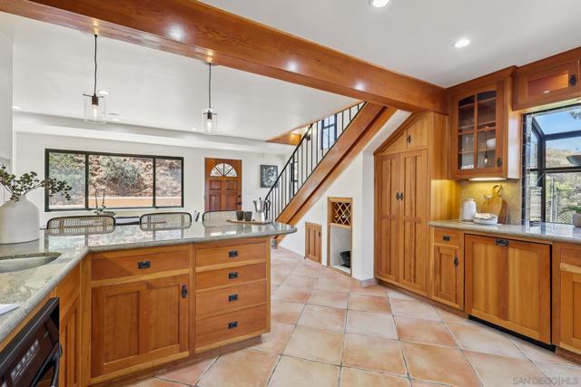 974 Via Hillview, Fallbrook CA: https://media.crmls.org/mediaz/290bbbb5-199e-410a-9a25-4e09ca67dee6.jpg