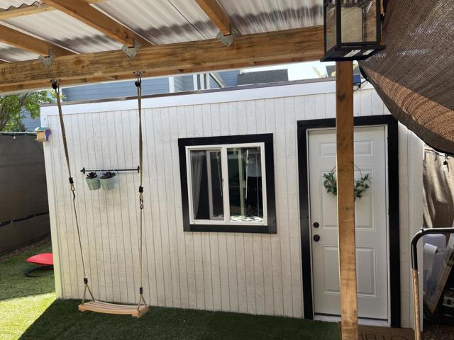 644 Buckeye Street, Redwood City CA: https://media.crmls.org/mediaz/290bc806-94cc-4caf-9c6e-8ae5bc43d39c.jpg