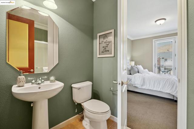 6686 Chalk Hill Ln, Vallejo CA: https://media.crmls.org/mediaz/290bff8c-2350-49a6-be71-fa0ec8047194.jpg