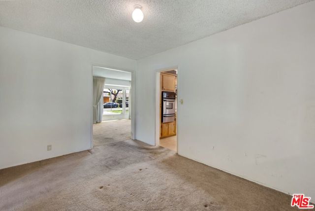 3825 Edgehill Drive, Los Angeles CA: https://media.crmls.org/mediaz/290c446a-934c-41a6-83d3-387bc841d4fe.jpg