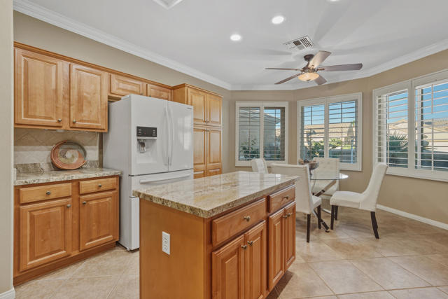 78589 Rainswept Way, Palm Desert CA: https://media.crmls.org/mediaz/290c5b76-b75e-4d22-a198-3d00f9967d25.jpg