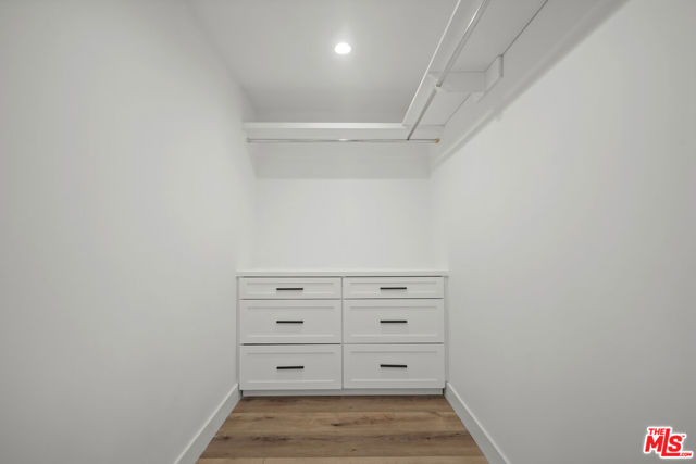 2808 S Cloverdale Avenue, Los Angeles CA: https://media.crmls.org/mediaz/290c9a8e-4786-466a-ba32-d2b8a09f854e.jpg