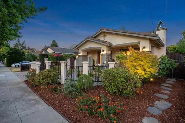 265 Wilton Avenue, Palo Alto CA: https://media.crmls.org/mediaz/290cb147-5366-46b1-ba51-4806bb483398.jpg