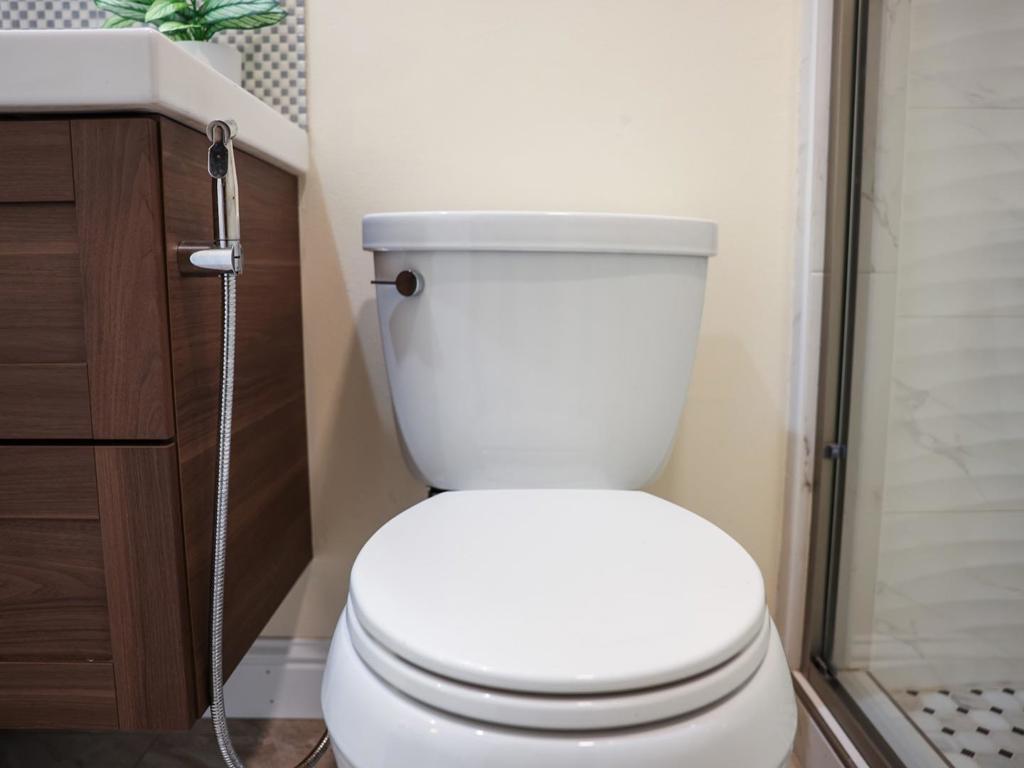 https://media.crmls.org/mediaz/290cf4c4-c4d0-4d42-bde7-d73e9bf83598.jpg?preset=X-Large
