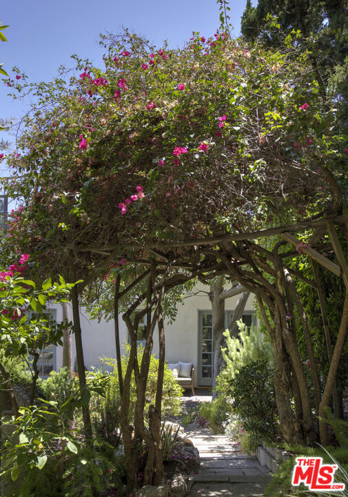 2961 Effie Street, Los Angeles CA: https://media.crmls.org/mediaz/290d99a0-e5d8-427f-ab16-2b4bcc3906be.jpg