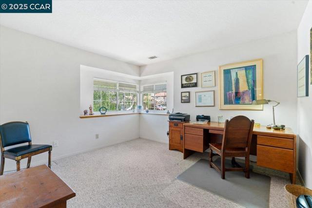 891 Robin Cir, Arroyo Grande CA: https://media.crmls.org/mediaz/290e163e-1f28-4bc6-ad4a-d51d132ea349.jpg