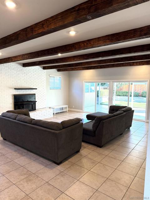 318 Donax, Imperial Beach CA: https://media.crmls.org/mediaz/290e2da6-0160-4e24-9811-dc21c9d45419.jpg