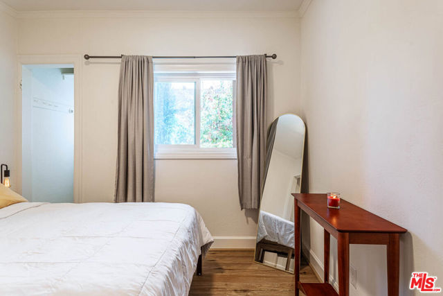 4307 Burns Avenue, Los Angeles CA: https://media.crmls.org/mediaz/290e50d5-40d5-4c8a-abc5-937da5d38c8c.jpg