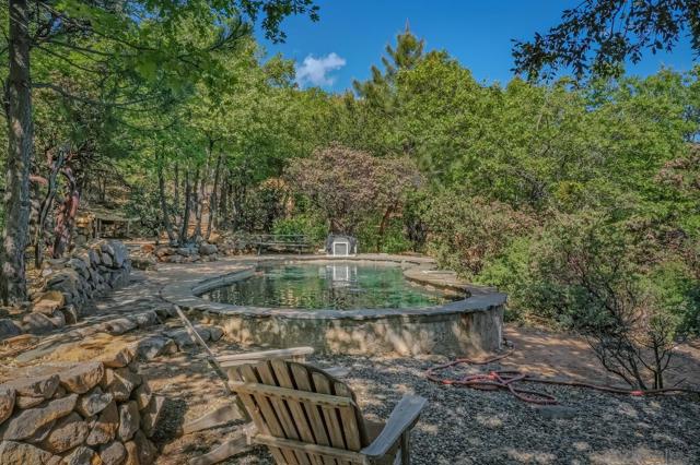 35750 Mountain Circle Drive, Julian CA: https://media.crmls.org/mediaz/290e76fd-6945-4421-ae70-91ed220f829e.jpg
