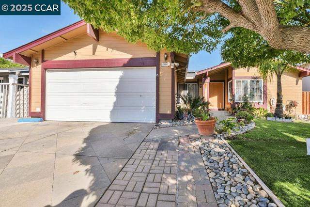 2256 CONCORD DR, Pittsburg CA: https://media.crmls.org/mediaz/290ecd92-3a6a-4e56-81c8-b9804ee80134.jpg