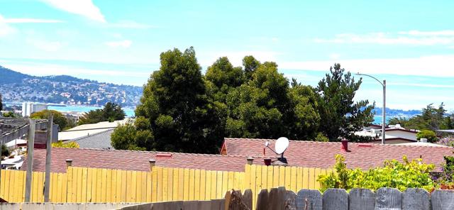 1605 Marietta Street, Seaside CA: https://media.crmls.org/mediaz/2910425c-aea8-4c8b-a629-fe42392b5434.jpg