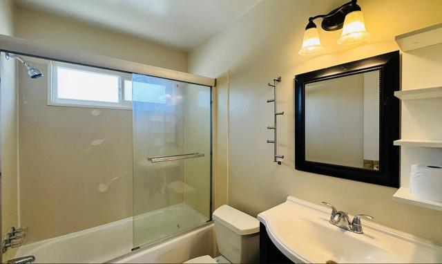 34114 Chamberlain Terrace, Fremont CA: https://media.crmls.org/mediaz/29107e7d-f9b3-429b-894a-e0356425efb9.jpg