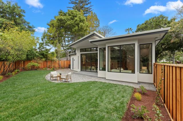 90 Crescent Drive, Palo Alto CA: https://media.crmls.org/mediaz/29114854-bbf4-4d18-a10a-99136e736c99.jpg