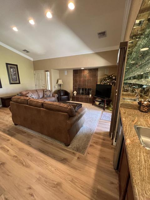 26 Mission Court, Rancho Mirage CA: https://media.crmls.org/mediaz/29115eed-8533-45dd-9214-1fcf723ec4f1.jpg