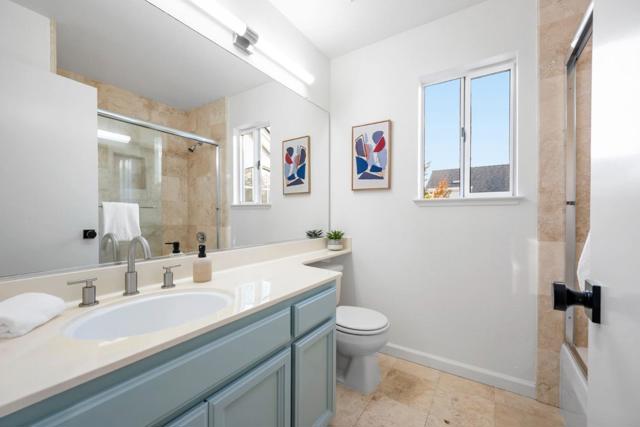 445 Mcdonnel Road, Alameda CA: https://media.crmls.org/mediaz/29117ea0-5b09-494d-a69f-fb87b714ed79.jpg