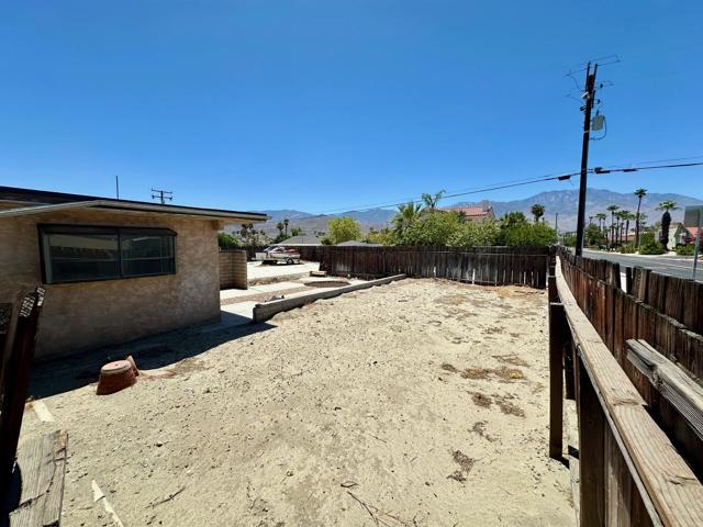 34525 Judy Lane, Cathedral City CA: https://media.crmls.org/mediaz/29129610-fab4-4792-bf39-7f0dd32aa7e9.jpg