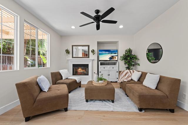 Detail Gallery Image 18 of 50 For 1717 Thorley Way, San Marcos,  CA 92078 - 4 Beds | 2/1 Baths