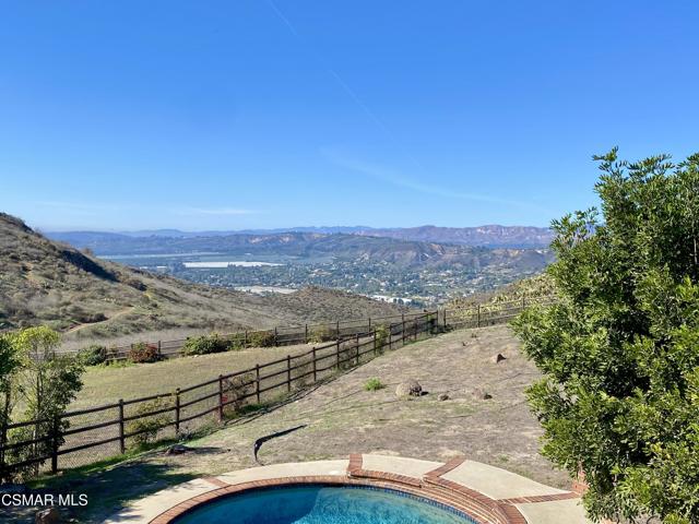 751 Wildwood Avenue, Thousand Oaks CA: https://media.crmls.org/mediaz/29142b3f-45a9-466d-841f-23c5fd9ba697.jpg