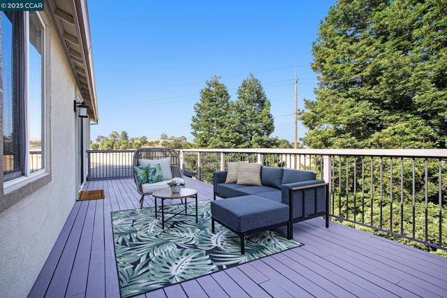 4001 Browning Dr, Concord CA: https://media.crmls.org/mediaz/29155ede-b46e-4002-96c8-f7979fd1ae5f.jpg