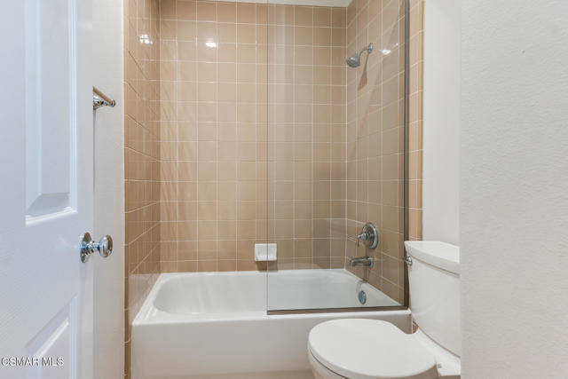 Image 54 of 79 For 4347 Via Entrada