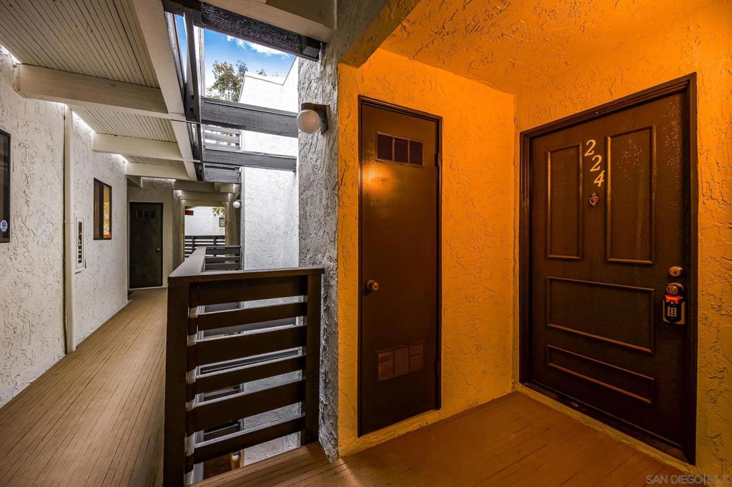 9705 Mesa Springs Way - photo 5