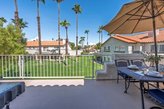 752 Vista Lago Drive N, Palm Desert, CA 92211