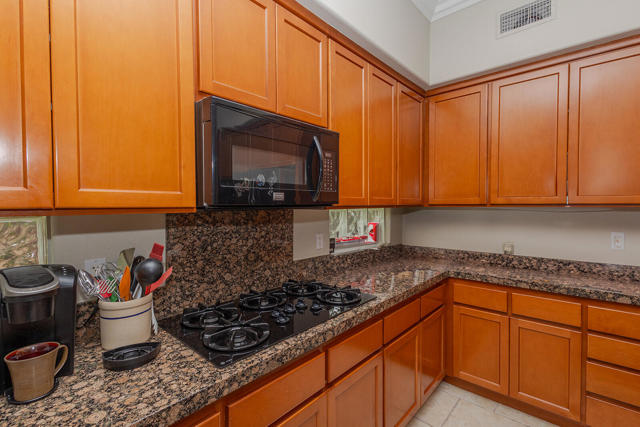 64 Laken Lane, Palm Desert CA: https://media.crmls.org/mediaz/29164a8a-8b5e-4f7a-aa55-dd271c55ff34.jpg