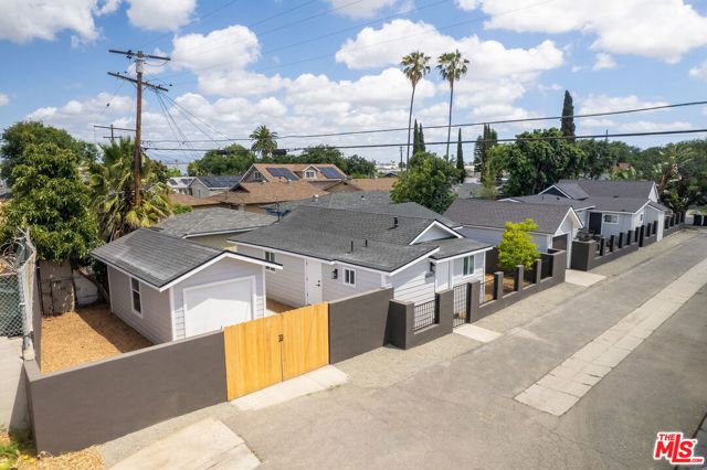 503 E Truslow Avenue, Fullerton CA: https://media.crmls.org/mediaz/29166526-3960-458d-a960-a3600ed3fc51.jpg