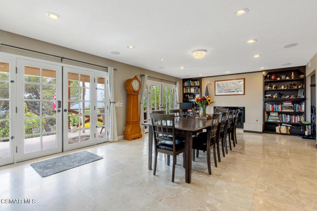 3166 Sycamore Drive, Simi Valley CA: https://media.crmls.org/mediaz/29174940-2958-404c-9086-61c63750c2a0.jpg