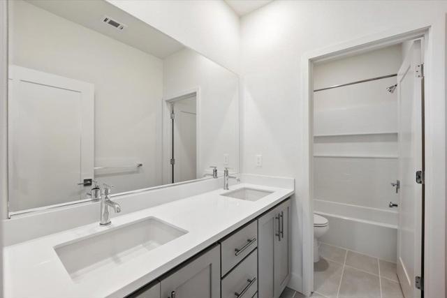 37256 Sand Bar Place, Newark CA: https://media.crmls.org/mediaz/2918e226-d6d4-43ce-a4b5-c4c15b0286cc.jpg