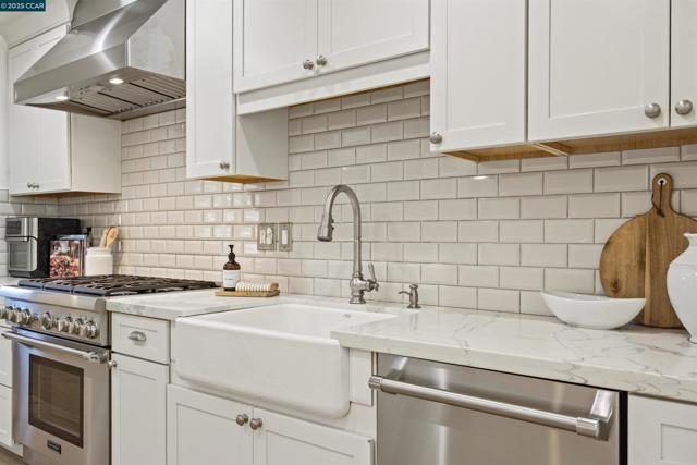 273 Valle Vista Dr, Danville CA: https://media.crmls.org/mediaz/29190d85-3ba8-4f6d-a228-3db9a3fd8783.jpg
