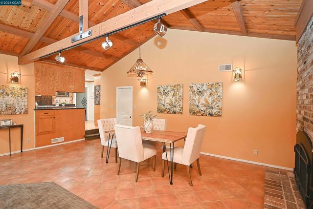 Image 33 of 60 For 2810 Wright Ave