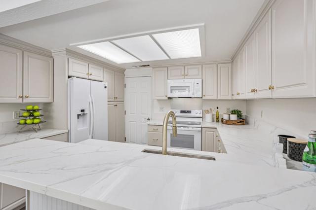 6698 Buggywhip Court, San Jose CA: https://media.crmls.org/mediaz/291961cd-c96b-402e-9f23-372e42e6b8a1.jpg