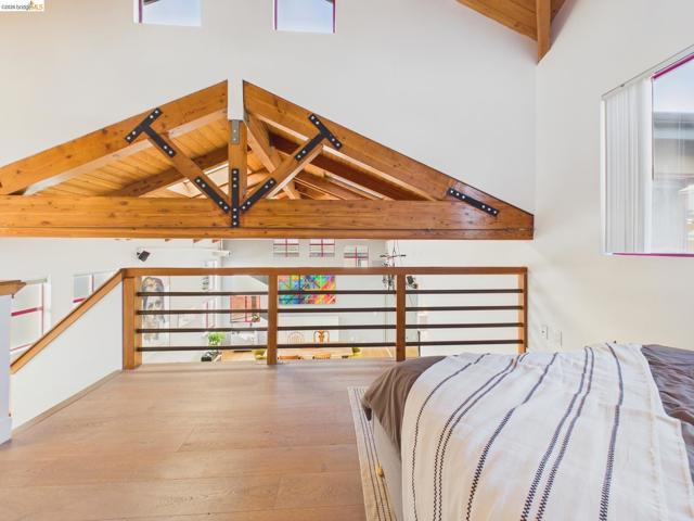 Image 21 of 38 For 2932 Filbert St 2