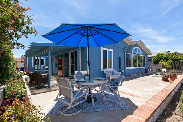 5188 Weymouth Way, Oceanside CA: https://media.crmls.org/mediaz/291a4805-a14e-4c36-8bb2-1cf89db2b85b.jpg