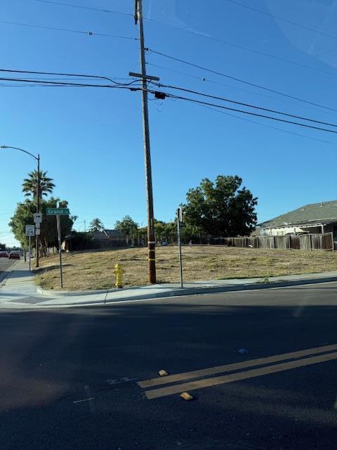 1391 State Street,  CA: https://media.crmls.org/mediaz/291b16d6-2f04-46bb-a4e0-1eebe0e25162.jpg