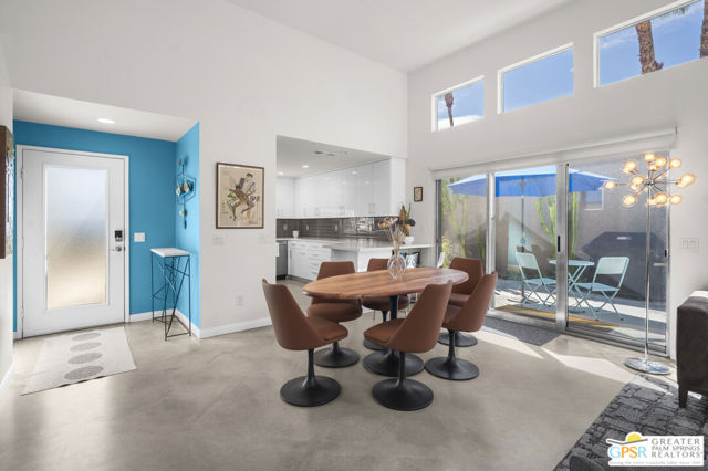 671 Dunes Court, Palm Springs, CA 92264