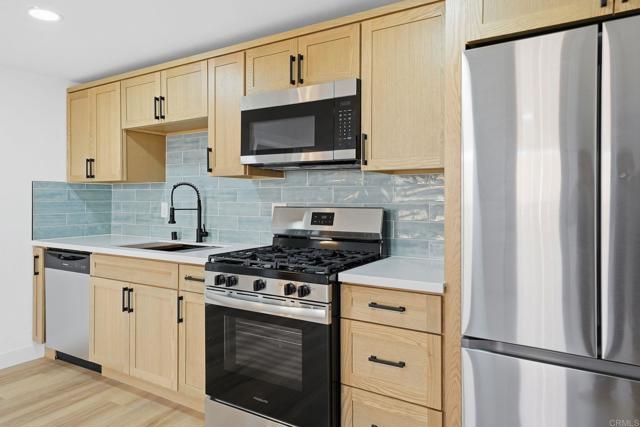 Detail Gallery Image 30 of 42 For 2828 Mission Village Dr, San Diego,  CA 92123 - 4 Beds | 2 Baths