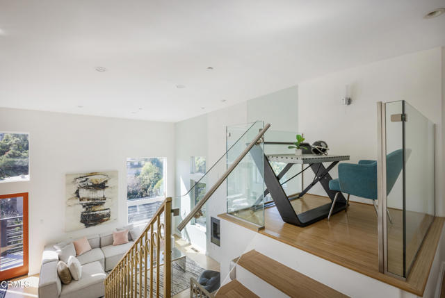 Detail Gallery Image 6 of 48 For 475 Rustic Dr, Los Angeles,  CA 90065 - 3 Beds | 3/1 Baths