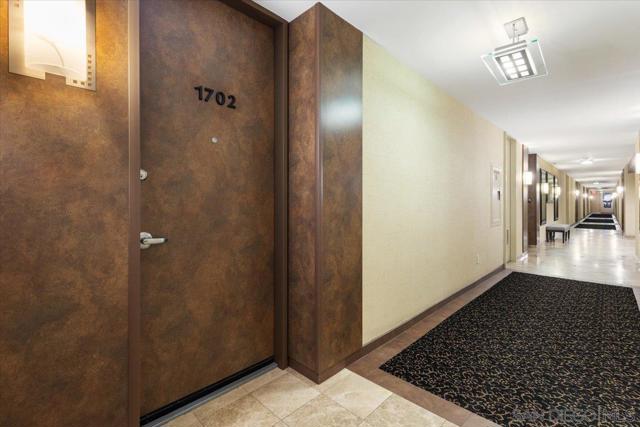 1830 Avenida Del Mundo, Coronado CA: https://media.crmls.org/mediaz/291d29d5-a5ce-4dc2-b96d-8a7418130f81.jpg
