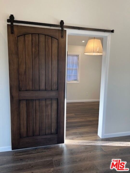 1843 19th Street, Santa Monica CA: https://media.crmls.org/mediaz/291db900-35bd-46e7-81d5-93a45747ac1b.jpg