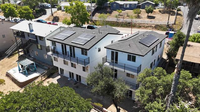 490 Lado De Loma Dr #1-4, Vista CA: https://media.crmls.org/mediaz/2921d35b-38f0-4568-8830-d8822ed47779.jpg