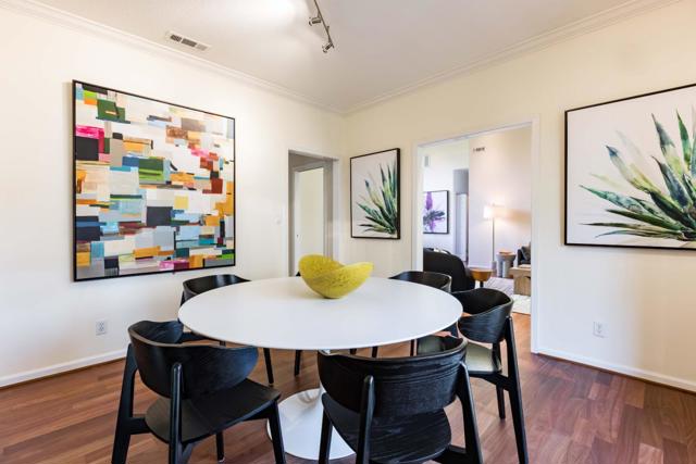 548 Everett Avenue, Palo Alto CA: https://media.crmls.org/mediaz/2922432c-4d25-458b-a642-9130ceec8b5c.jpg