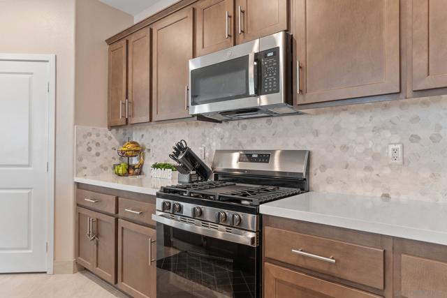15219 Laguna Ave, Lake Elsinore CA: https://media.crmls.org/mediaz/2922d7fc-a13e-41ea-84c6-56bddde2eacb.jpg