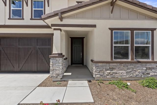948 Visalia Pl, San Marcos CA: https://media.crmls.org/mediaz/292320fb-ffbb-453c-a40e-bdbbbd0a0df3.jpg